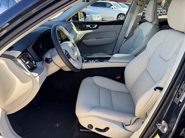 2025 Volvo XC60 B5 Core