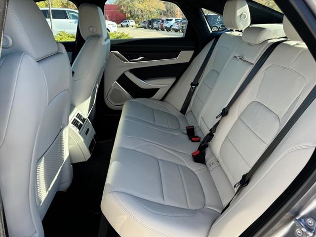 2024 Jaguar XF R-Dynamic SE