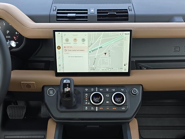 2025 Land Rover Defender P400 X-Dynamic SE