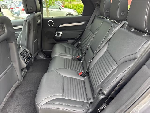 2025 Land Rover Discovery P300 Dynamic SE