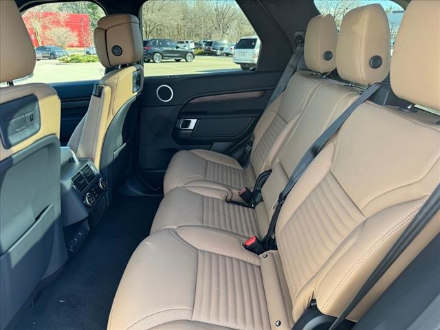 2024 Land Rover Discovery P360 Dynamic SE