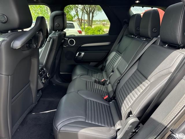 2025 Land Rover Discovery P360 Dynamic SE