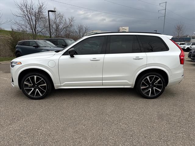 2023 Volvo XC90 Recharge T8 Plus Dark Theme 7 Passenger