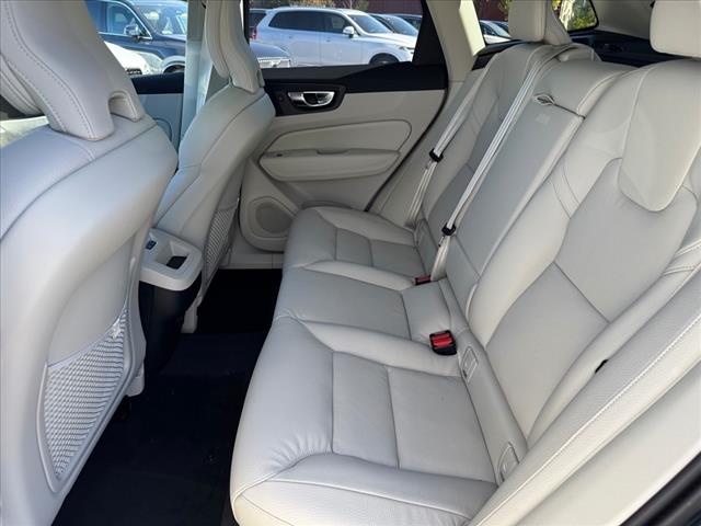 2025 Volvo XC60 B5 Core