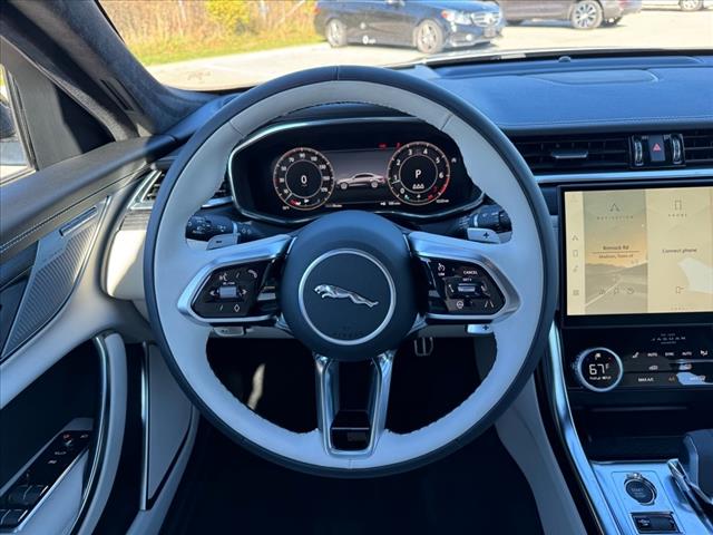 2024 Jaguar XF R-Dynamic SE