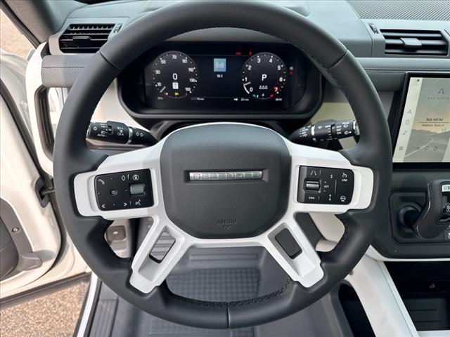 2025 Land Rover Defender P400 X-Dynamic SE