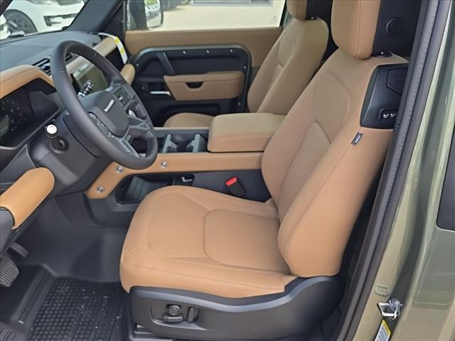 2025 Land Rover Defender P400 X-Dynamic SE