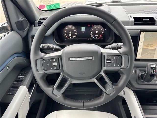 2025 Land Rover Defender P400 X-Dynamic SE