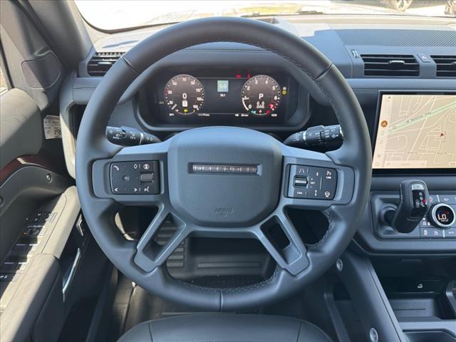2025 Land Rover Defender P400 X-Dynamic SE