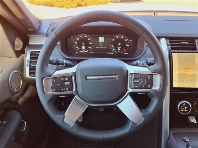 2025 Land Rover Discovery P300 Dynamic SE