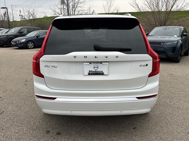 2024 Volvo XC90 B6 Plus Bright Theme