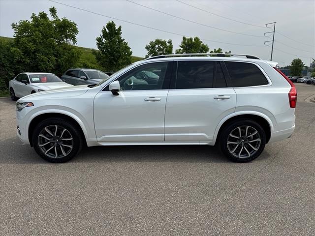 2017 Volvo XC90 T6 Momentum