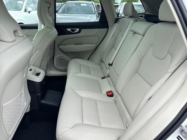 2025 Volvo XC60 T8 Plus