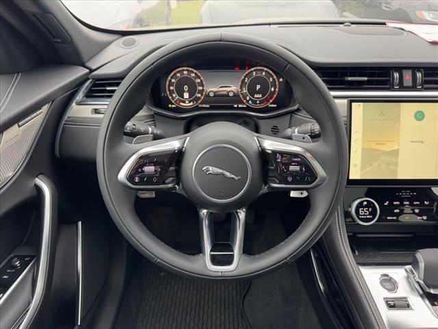 2025 Jaguar F-PACE P250 R-Dynamic S