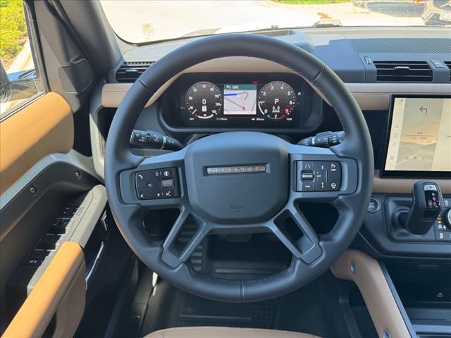 2025 Land Rover Defender P400 X-Dynamic SE