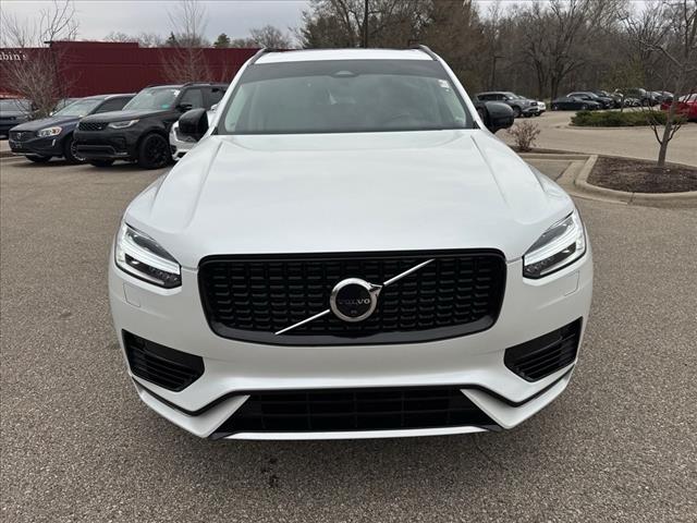 2023 Volvo XC90 Recharge T8 Plus Dark Theme 7 Passenger