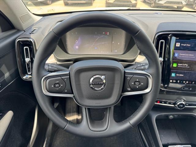 2025 Volvo XC40 B5 Plus Dark Theme