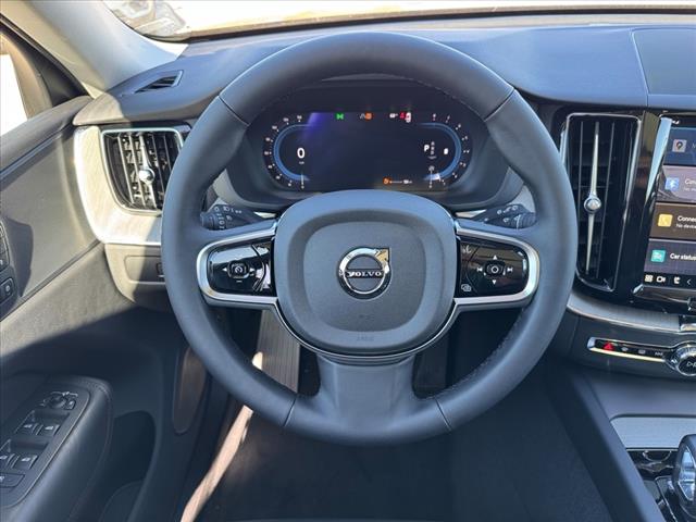 2025 Volvo XC60 B5 Core