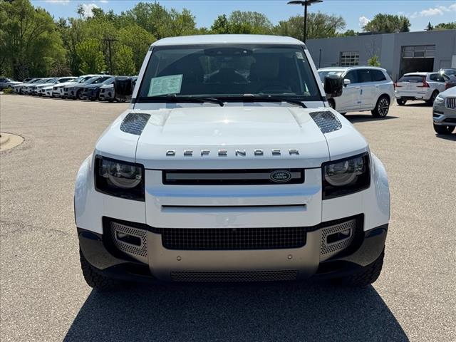 2025 Land Rover Defender X-Dynamic SE
