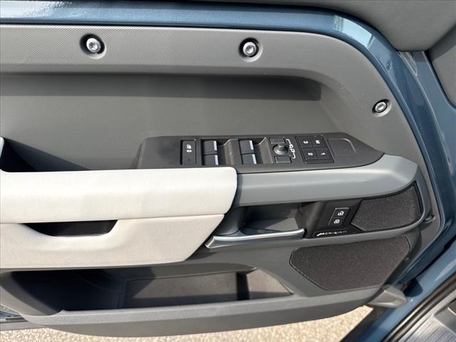 2025 Land Rover Defender P300