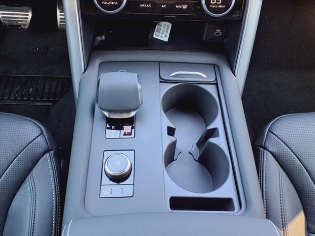 2025 Land Rover Discovery P300 Dynamic SE