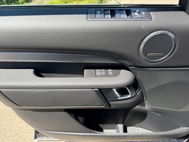 2025 Land Rover Discovery P360 Dynamic SE