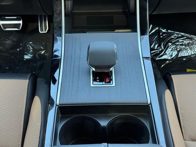 2026 Land Rover Range Rover Velar P400 Autobiography