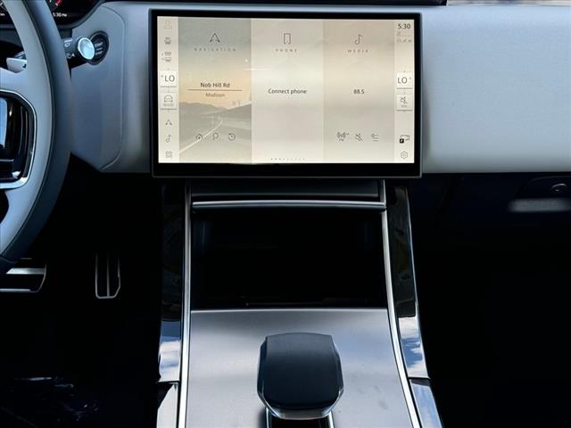2025 Land Rover Range Rover Velar Dynamic SE