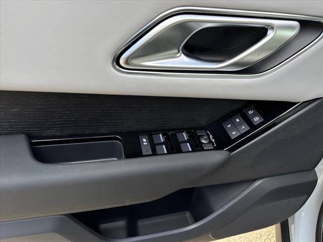 2026 Land Rover Range Rover Velar P400 Dynamic SE