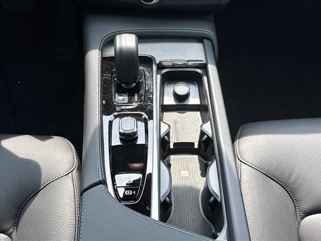 2025 Volvo V90 Cross Country B6 Plus