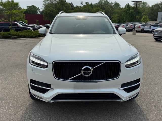2017 Volvo XC90 T6 Momentum