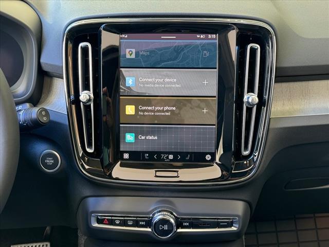 2024 Volvo XC40 B5 Plus Bright Theme