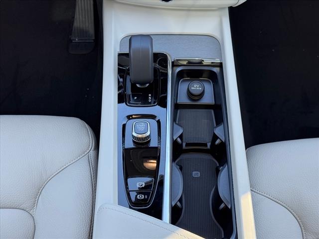 2025 Volvo XC60 B5 Core