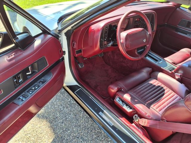 1990 Buick Reatta Base