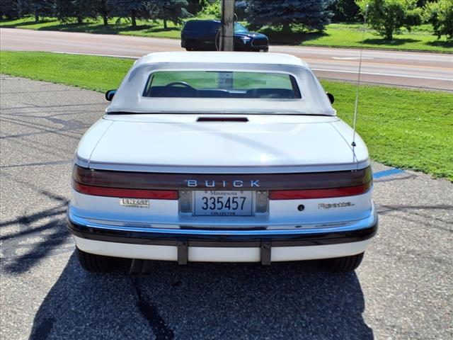 1990 Buick Reatta Base