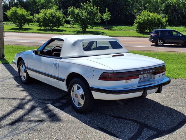 1990 Buick Reatta Base