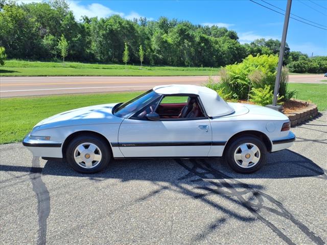 1990 Buick Reatta Base