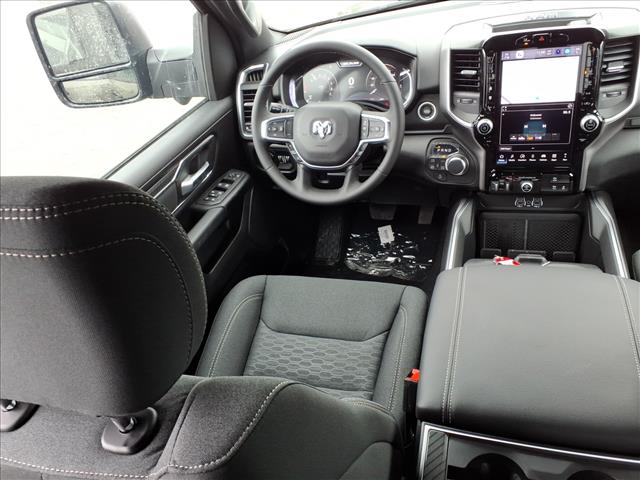 2026 RAM 1500 Big Horn:2670