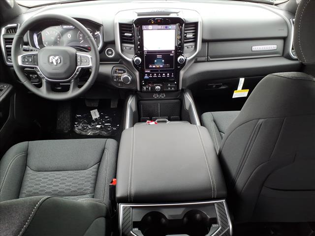 2026 RAM 1500 Big Horn:2670