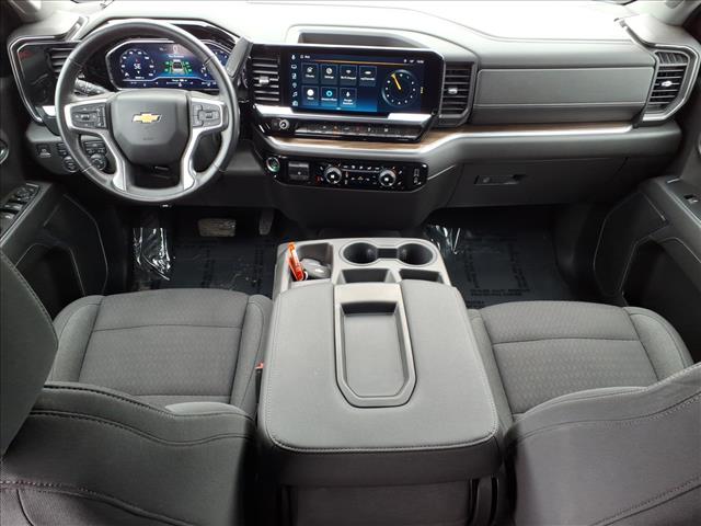 2022 Chevrolet Silverado 1500 LT:2657A