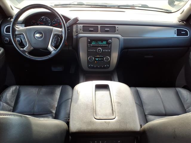 2011 Chevrolet Suburban LT:14695A