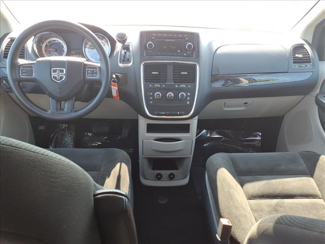 2016 Dodge Grand Caravan American Value Package:02624A