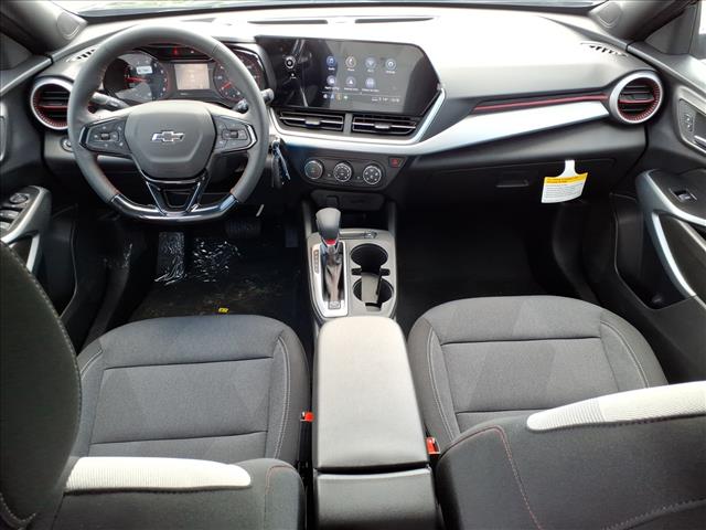 2025 Chevrolet Trax RS photo 10