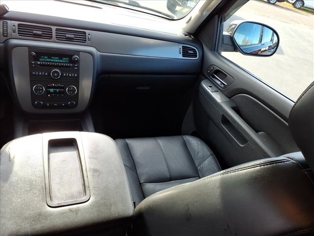 2011 Chevrolet Suburban LT:14695A