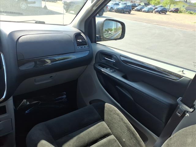 2016 Dodge Grand Caravan American Value Package:02624A