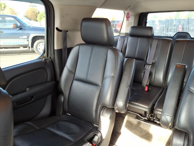 2011 Chevrolet Suburban LT:14695A