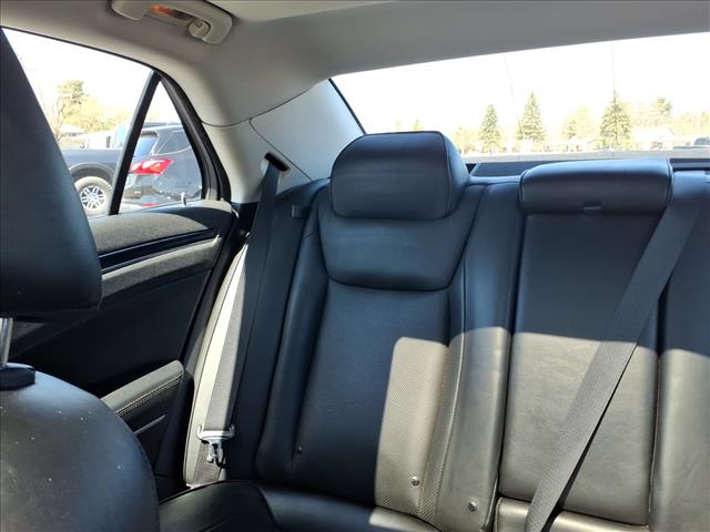 2019 Chrysler 300 Limited:14749A