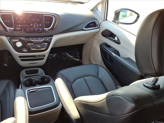 2024 Chrysler Pacifica Touring L:14743