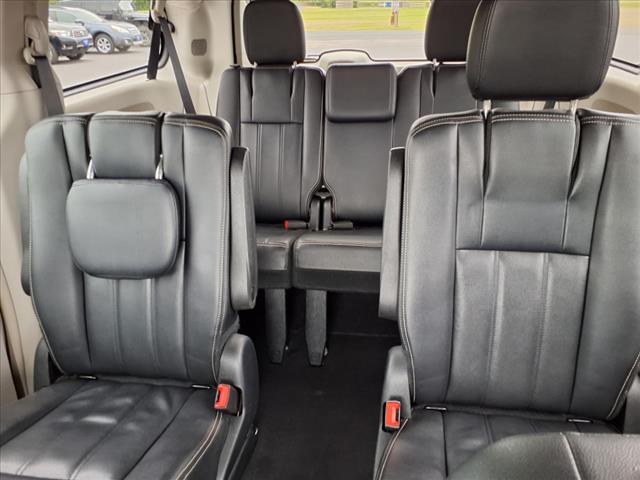 2016 Chrysler Town and Country Touring
