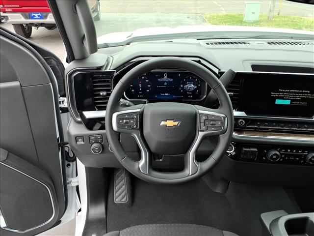 2026 Chevrolet Silverado 1500 LT:02640